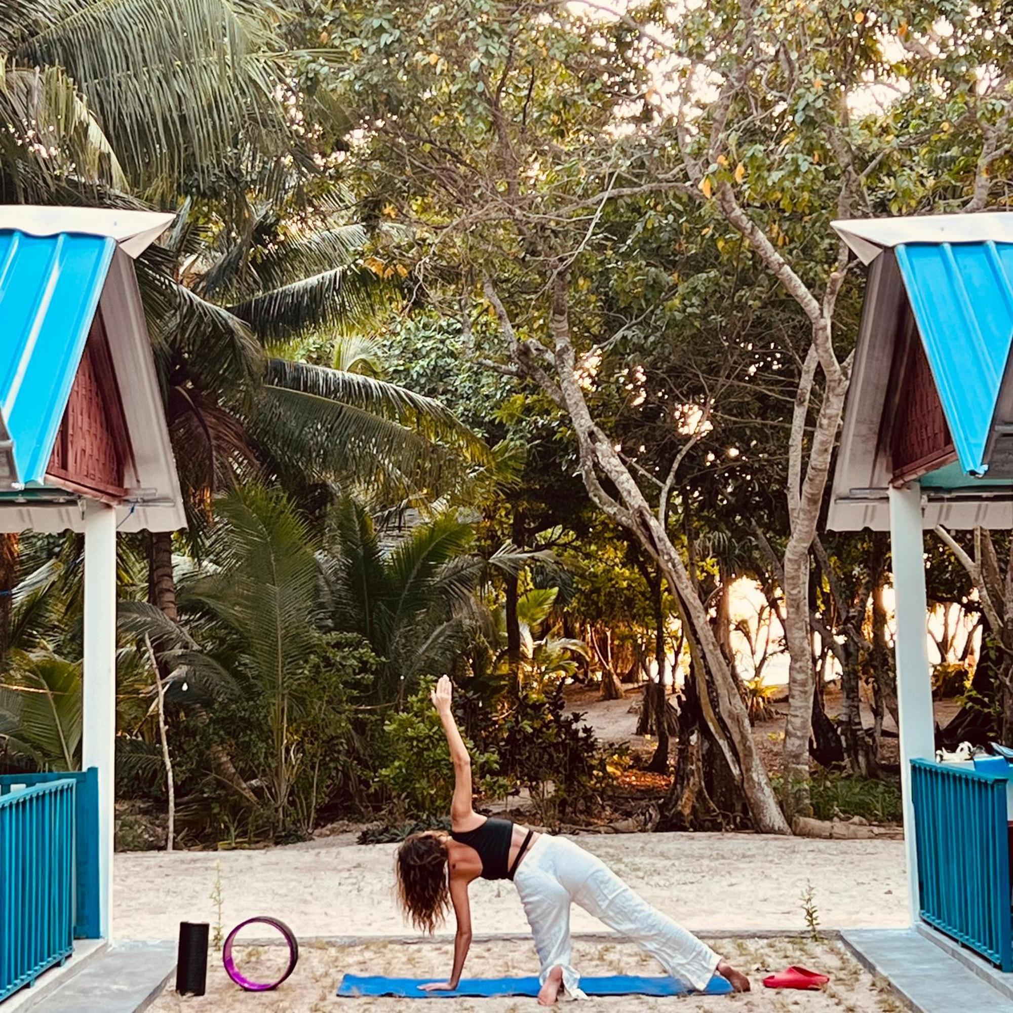 Blue Sea Restaurant & Bungalows Sitapur المظهر الخارجي الصورة