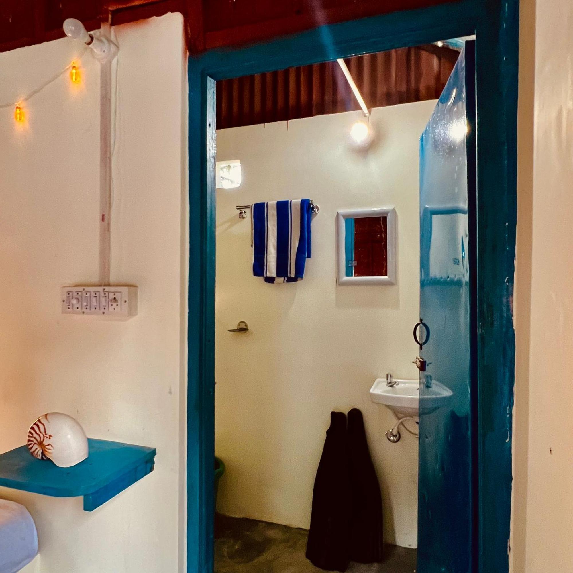 Blue Sea Restaurant & Bungalows Sitapur المظهر الخارجي الصورة